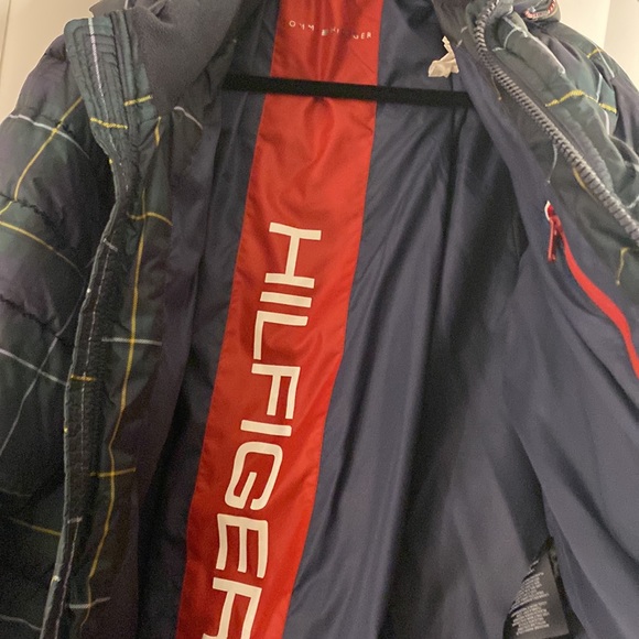 Tommy Hilfiger winter jacket with hood attached  used men’s - Picture 2 of 3